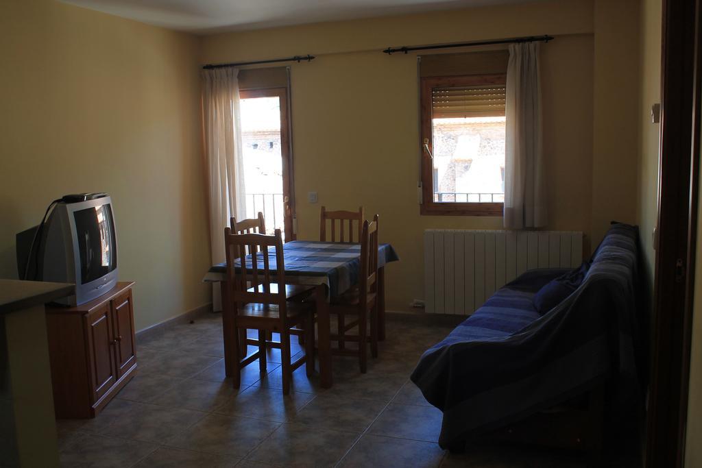 Apartamentos Turisticos Rosario カマレラ・デ・ラ・シエラ 部屋 写真