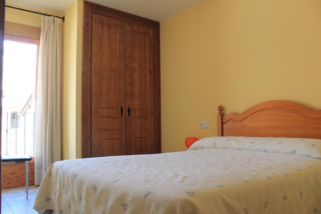 Apartamentos Turisticos Rosario カマレラ・デ・ラ・シエラ 部屋 写真